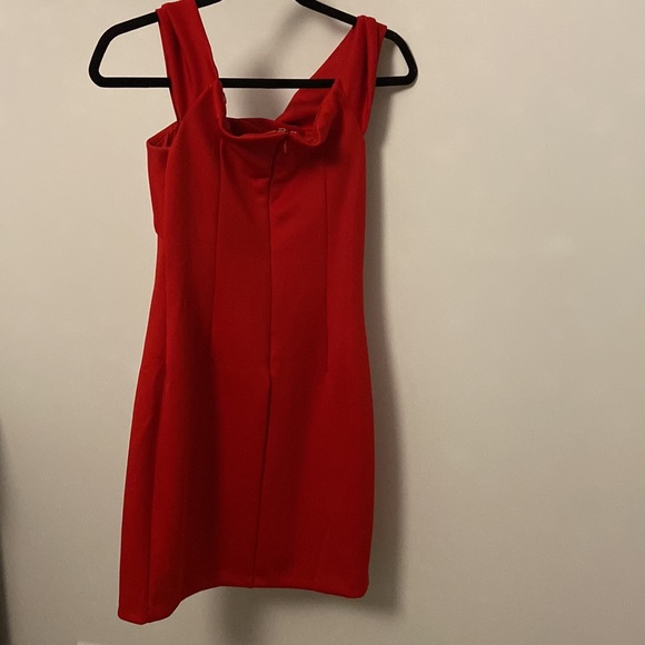 NEW GUESS Luisa Off-The-Shoulder Mini Dress - Picture 5 of 6